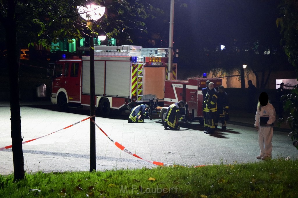 Einsatz BF Messerstecherei Koeln Neustadt Nord Eberplatz Platzmitte P043.JPG - Miklos Laubert